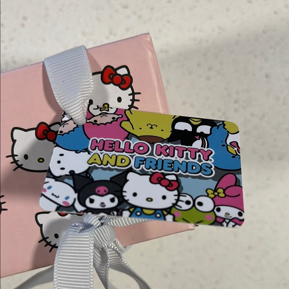 HELLO KITTY HEART EYES RAINBOW Salt & Pepper Shakers NWT - Picture 4 of 8